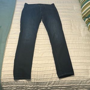 AG Stilt Cigarette Leg Jean